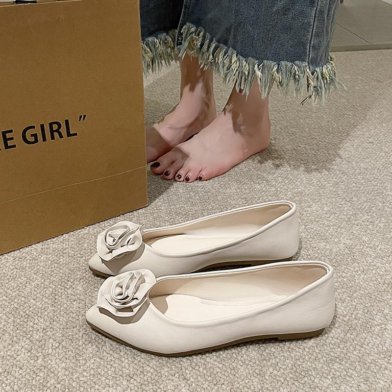Fashion Women's Large Size Flat Shoes Autumn New Pointed Head Shallow Mouth Flower Light Soft Sole Non-slip Single Shoes