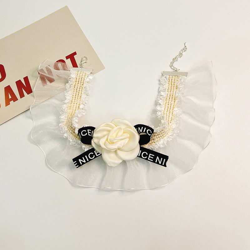 Ошейники 1 шт. Поводки Нагрудник Слюнявчик Полотенце Кошачий Ошейник Товары для кошек и собак Цветочный Галстук-Бабочка Кружевной Ошейник Украшения для Домашних Животных