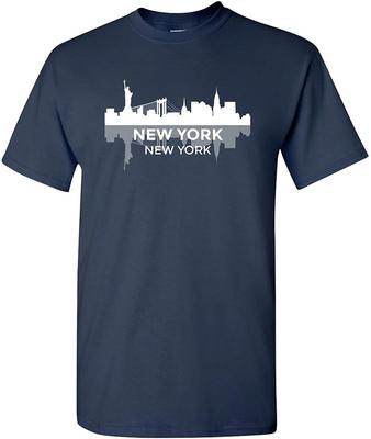 Нью-Йорк NYC Городской пейзаж - Классическая футболка с изображением родного города и символикой спортивной команды - Темно-синяя