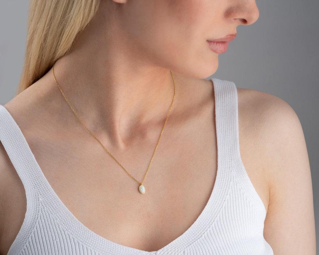 Изящное ожерелье из белого опала, ожерелье из настоящего опала, овальный кулон с белым опалом, рождественский подарок для женщин, подарок на день рождения только для нее.