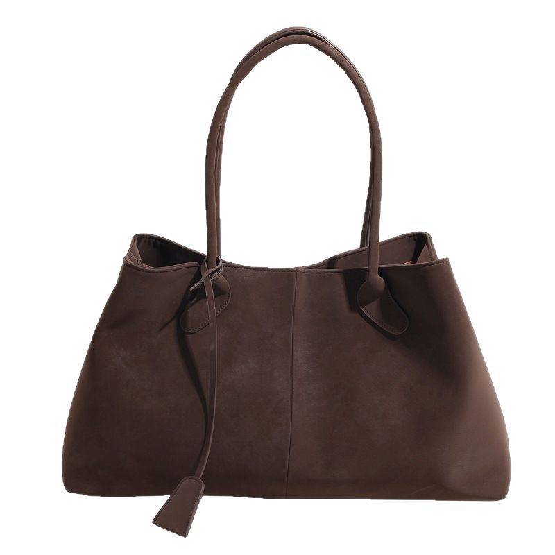 Ретро матовая сумка женская большой вместимости 2025 новая модная популярная простая сумка через плечо сумка-тоут для通勤