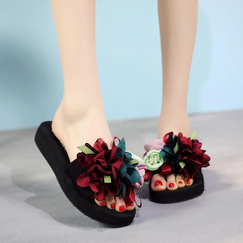 Женские сандалии, летние шлепанцы с искусственными цветами для женщин, нескользящие шлепанцы на толстой подошве, праздничная пляжная обувь, модная обувь