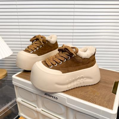 Маленькие белые туфли на толстой подошве женские гигантские красивые и стройнящие 2025 осень и зима новая универсальная трендовая мягкая подошва круглый носок спортивные и повседневные