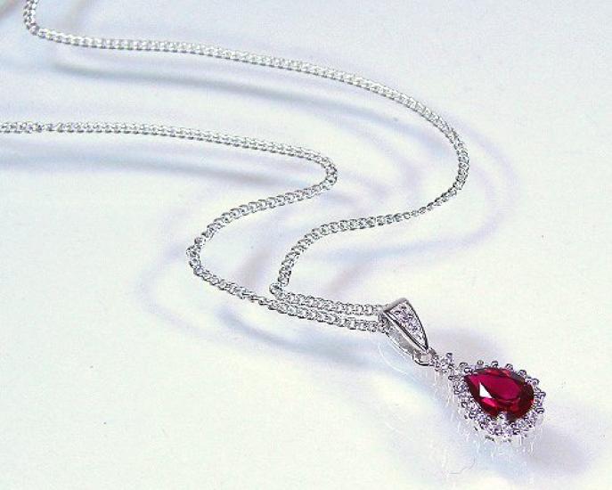 And Me Jewelry Серебряное ожерелье с кулоном в форме груши и рубином, большой карат 14154 [You Box] 0,82 [Камень июля] [Подарочная упаковка]