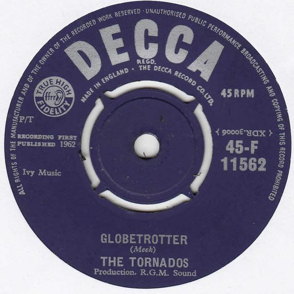 7-дюймовая пластинка TORNADOS Globetrotter 45F11562 Decca 1962 UK Pop Б/у