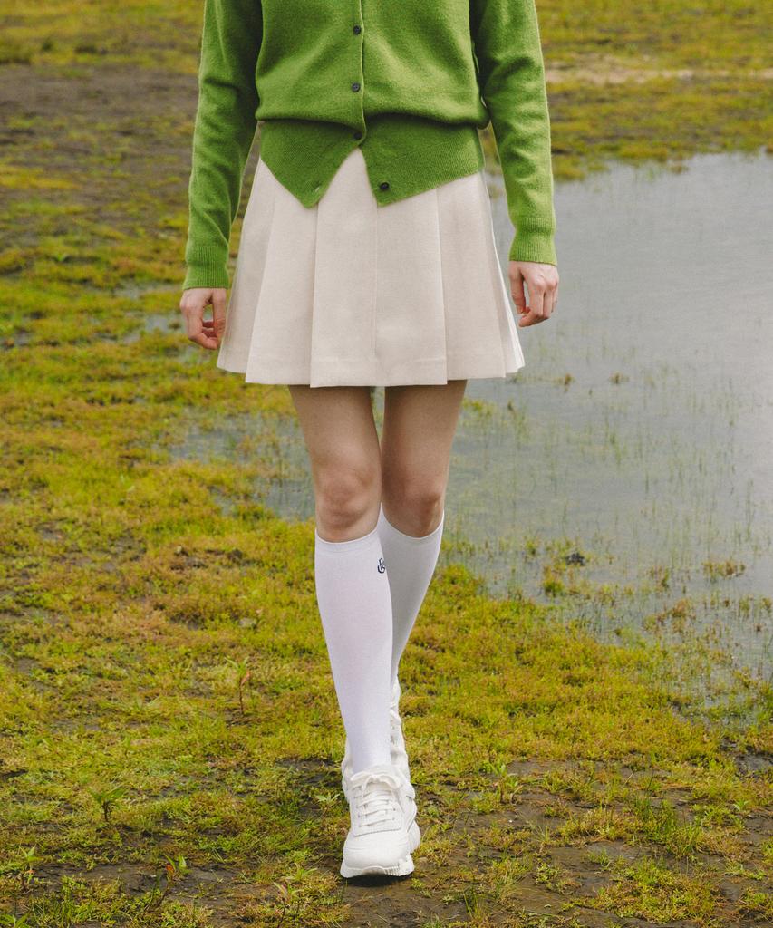 Over Golf High-Waisted Pleated Skirt (Cream)