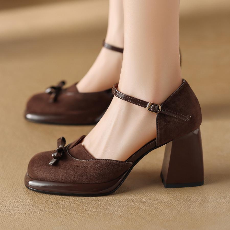 Французские ретро легкие зрелые элегантные полые босоножки Baotou универсальные простые туфли на толстом каблуке с пряжкой на высоком каблуке