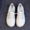 Женские кожаные туфли на мягкой подошве, в стиле мори, маленькие белые туфли, повседневные туфли для медсестер, обувь на плоской подошве с неглубоким вырезом, больших размеров для беременных