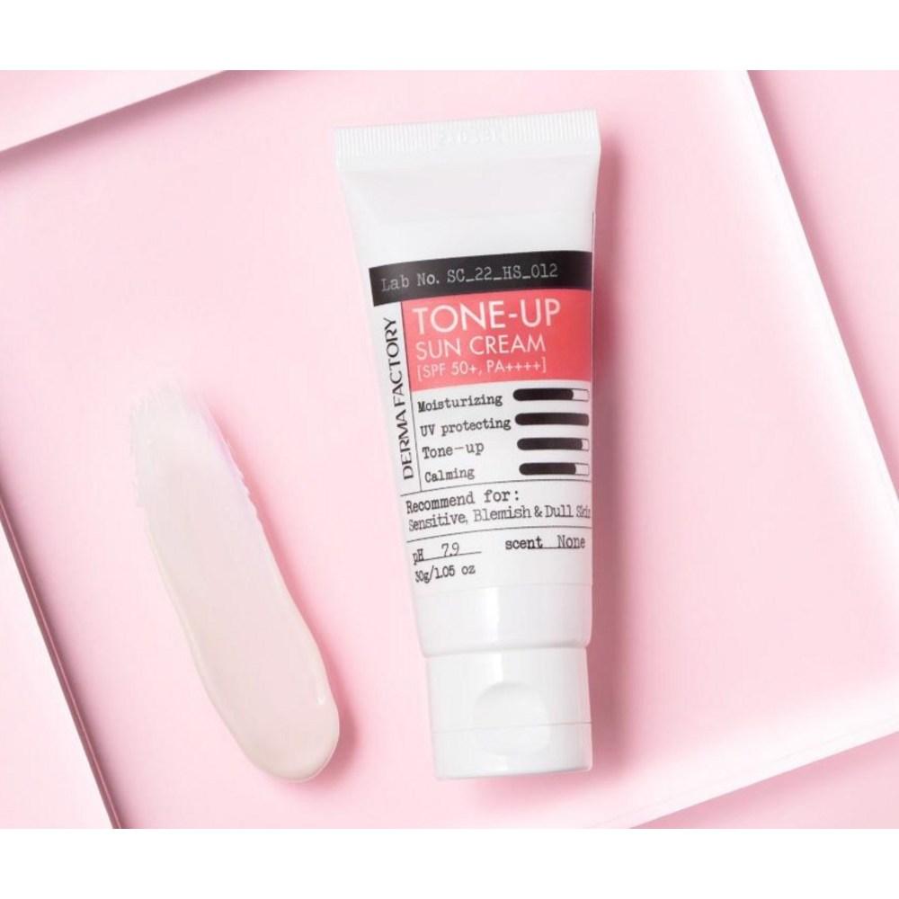 DERMA FACTORY Неорганический тонизирующий солнцезащитный крем Self-driveing Tone-Up SPF50+ PA++++, 30 г, 1 шт.