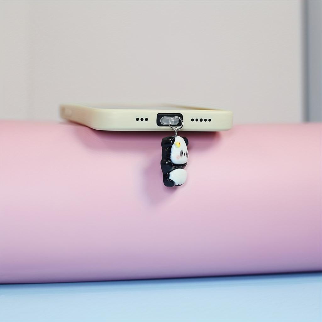 Очаровательный брелок для телефона в виде панды: Милая черно-белая панда с цветком, защищает ваш телефон от пыли