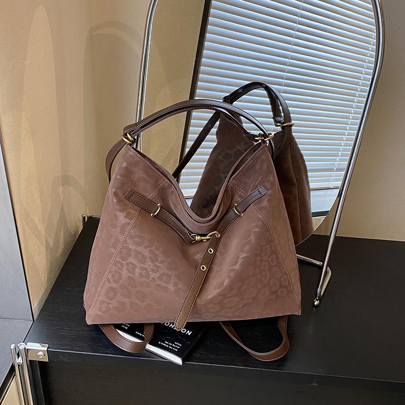 Вместительная сумка-ведро для поездок на работу, женская, нишевый дизайн 2025, новая сумка через плечо, многофункциональный рюкзак в корейском стиле