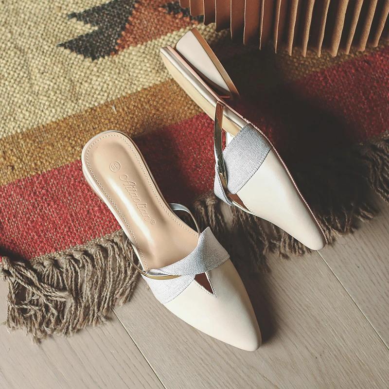 2025 Сандалии с острым носком Дизайнерская роскошь Женские летние шлепанцы Уличная обувь Элегантные туфли-лодочки Большой размер Chaussure Femme