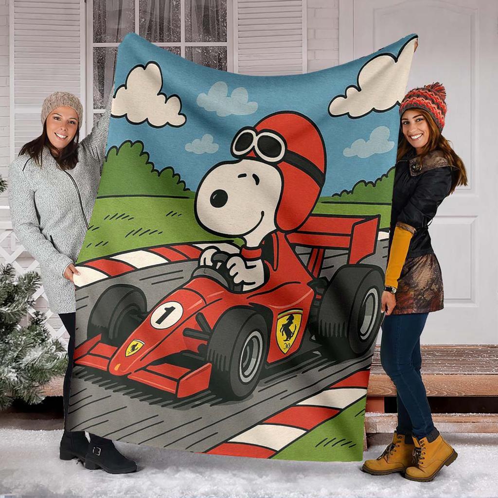 Cute Snoopy print soft and warm blanket, perfect for naps, sofas, beds, camping trips, the office, birthday and holiday gifts.