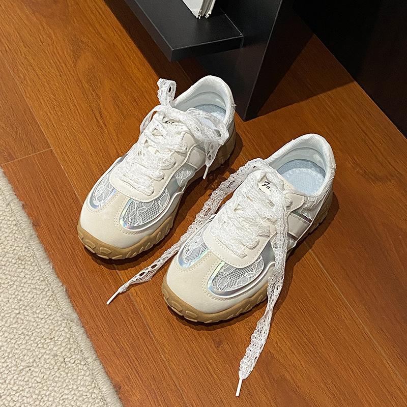 Soft leather mesh German training shoes women's 2025 new spring and summer breathable casual board shoes versatile pregnant women Forrest Gump white