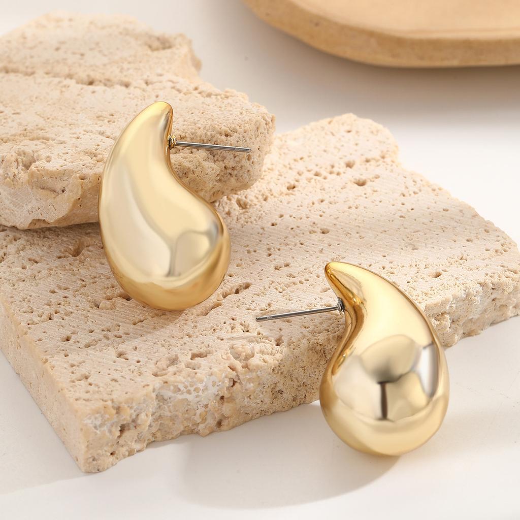 Winter Earrings Gold Large Drop Earrings Simple Melon Drop Exaggerated Earrings Female Trendy Earrings 2025 Lightweight Earrings for Sensitive Ears