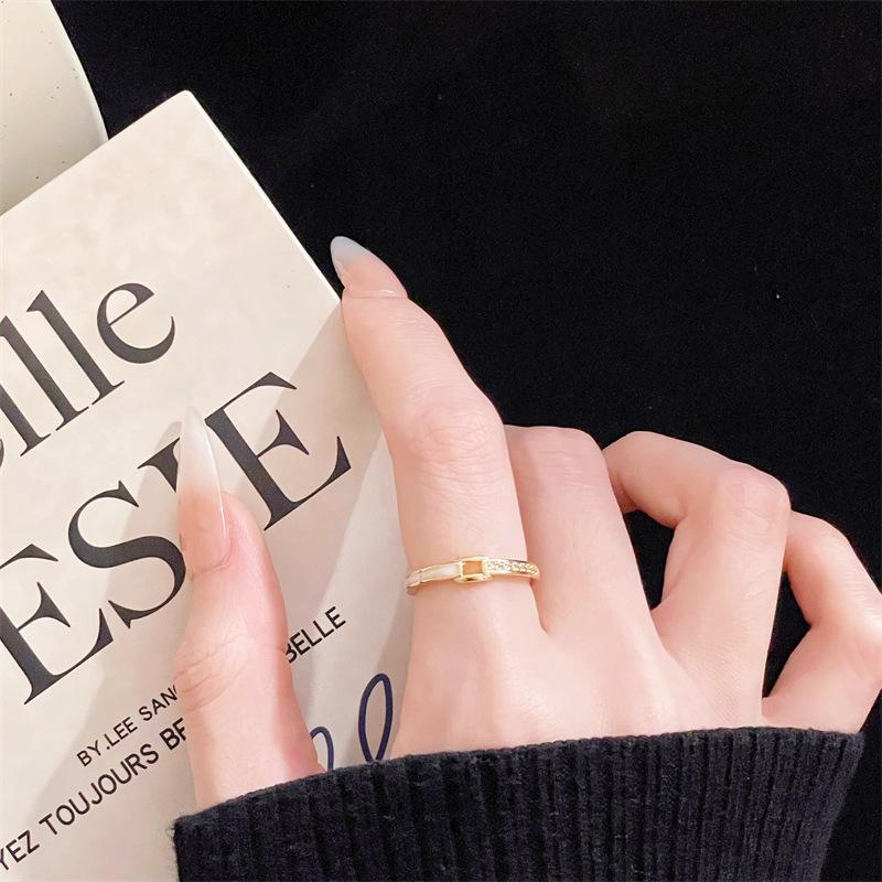 [Золотой Манг Язык Меда] Средневековое Винтажное Эмалированное Золотое Высококлассное Кольцо с Раскрывающимся Цветком Женское Кольцо Легкой Роскоши