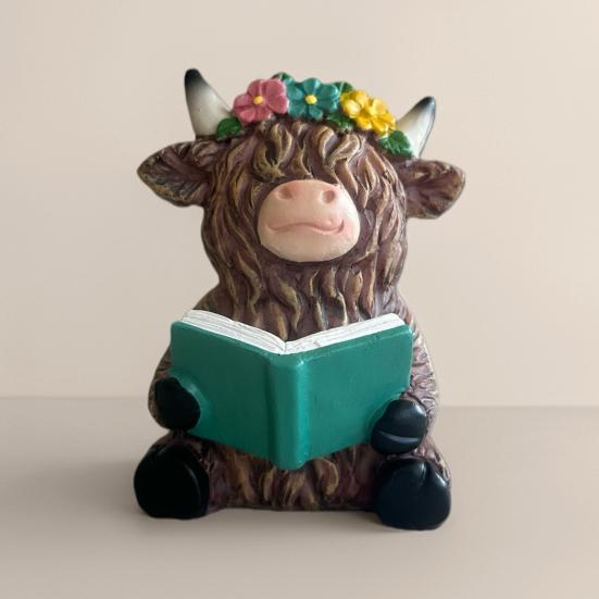 Фигурка Шотландской коровы, читающей книгу, Статуэтка из смолы, Скульптура, Украшение для дома и офиса, Подарки для любителей книг