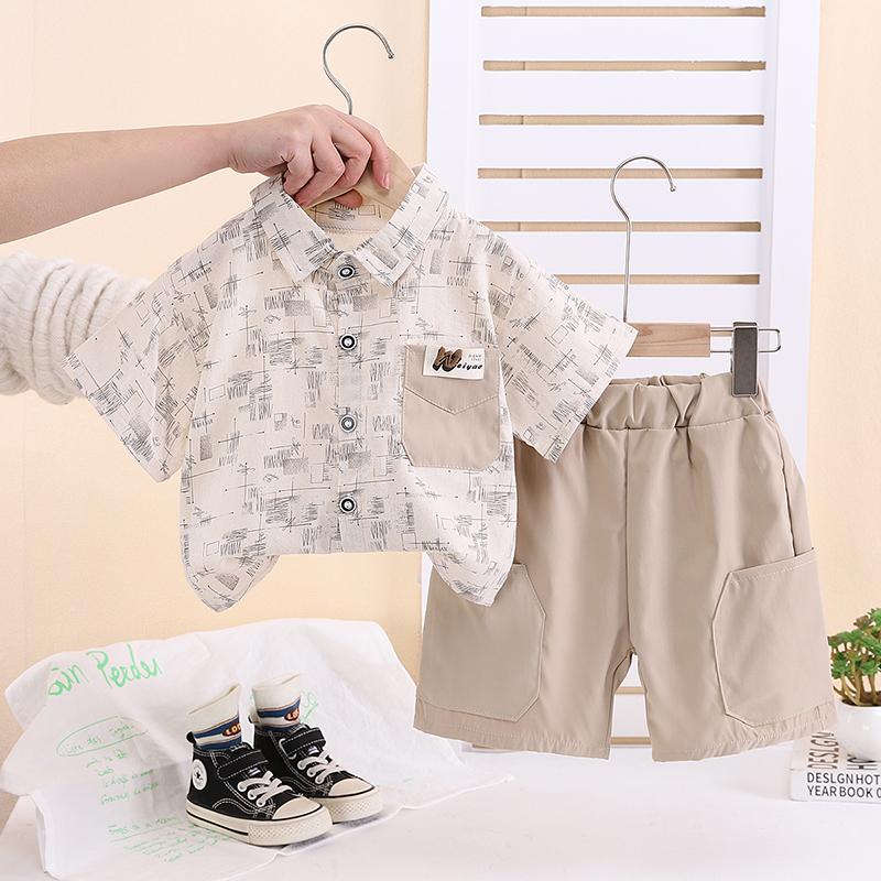 Детский комплект с короткими рукавами. Милый модный комплект из двух предметов: рубашка и шорты для мальчиков. Детская повседневная одежда.