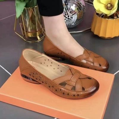 Сандалии для мам, с мягкой подошвой, легкие, Crocs, противоскользящие, для ношения на ноге.