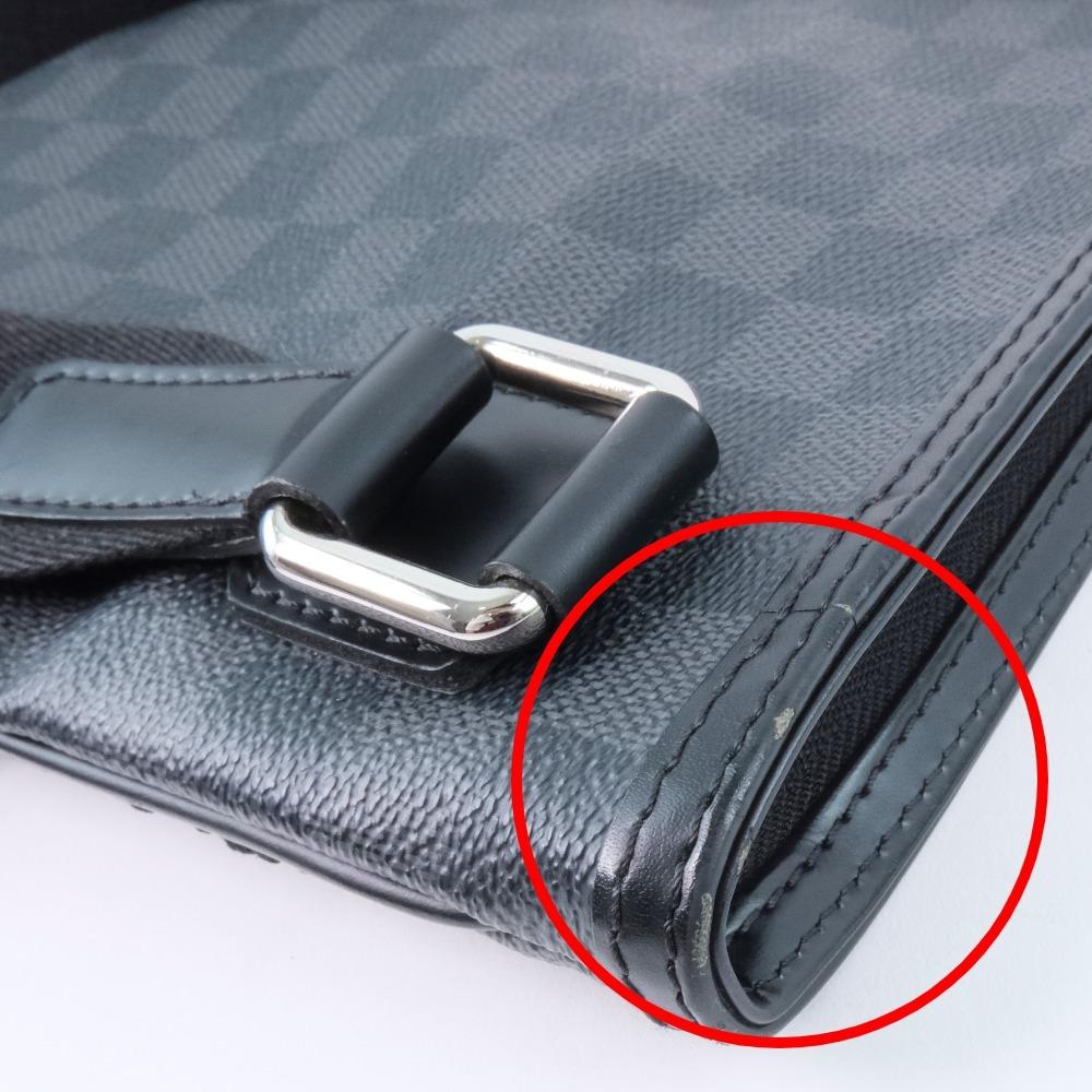 LOUIS VUITTON Tomas Shoulder Bag N58028 black/gray Damier Grafitto Canvas unisex Used