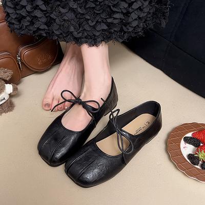 Красные туфли с французским квадратным носком, с неглубоким вырезом, на плоской подошве, женские, новые летние 2025 года, под юбку, на мягкой подошве, ретро туфли Мэри Джейн