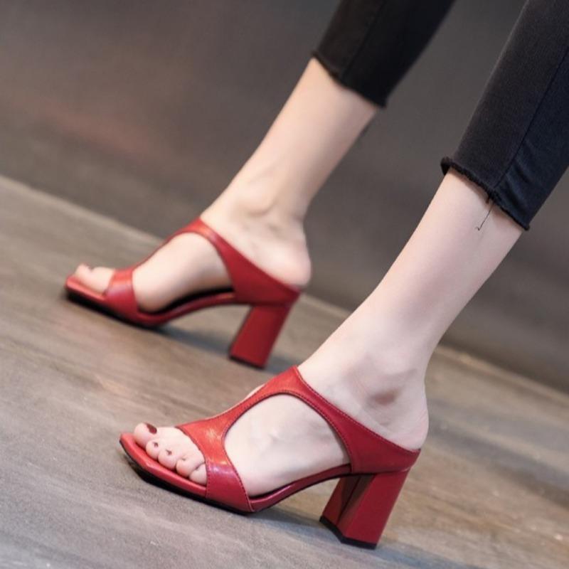 Модные женские туфли на высоком каблуке 2024 Весна Новые тапочки Модные универсальные однотонные босоножки на среднем каблуке с толстым квадратным носком для женщин