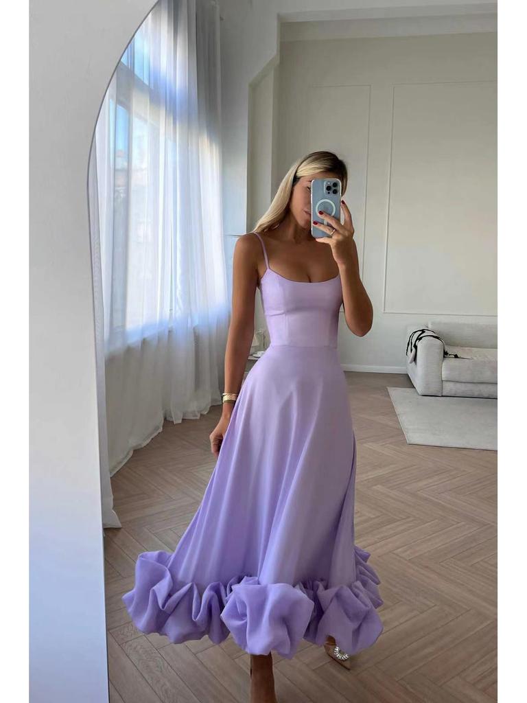 Платье-трапеция с цветочным принтом и объемными цветами весна/лето 2023 г.