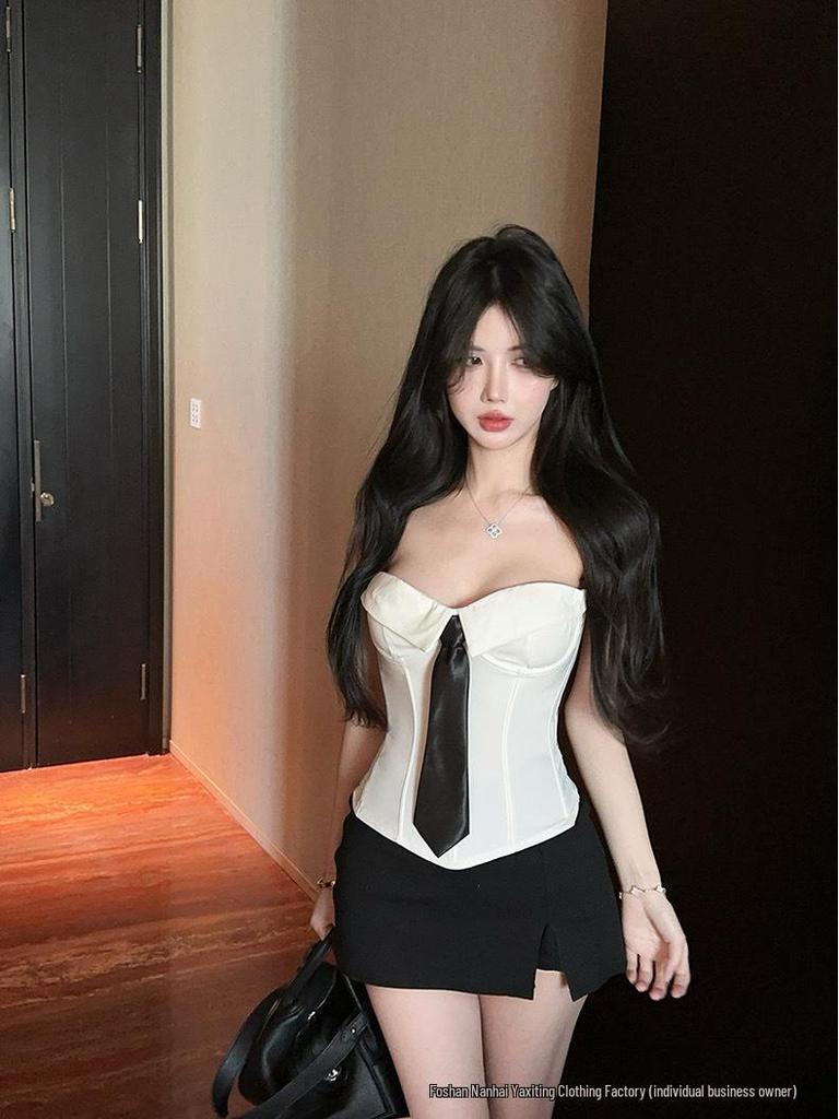 2025 Fashion Tube Top with Removable Pads and Fishbone Zipper Waist - Accentuates Body Shape