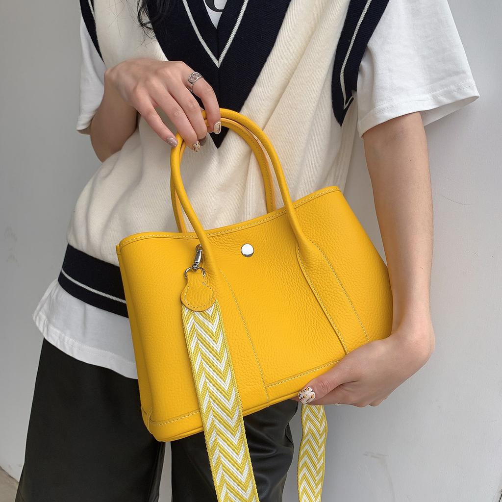 Женская сумка 2025 новая из натуральной коровьей кожи садовая сумка фабрика-источник наплечная сумка-мессенджер большая вместительная портативная сумка-тоут