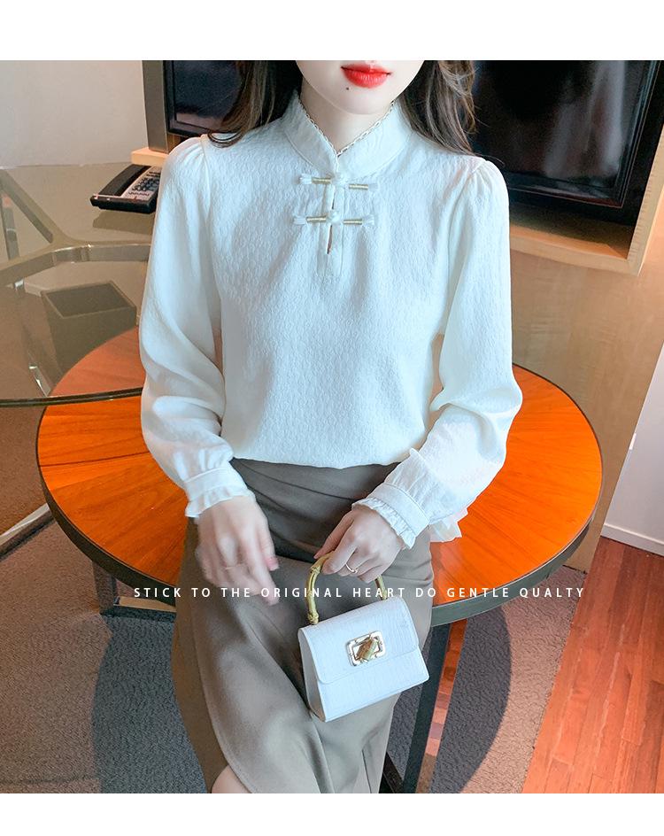 Ретро пуловер с воротником-стойкой и пуговицами-лягушками: Плюс Велюровый Утепленный Базовый Слой на Осень/Зиму 2025, Новый Китайский Стиль.