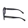 Chanel Черные солнцезащитные очки с большим квадратным каркасом и золотым логотипом-буквой, женский стиль