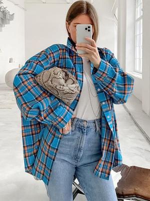 Женская клетчатая рубашка свободного кроя в уличном стиле на лето 2024