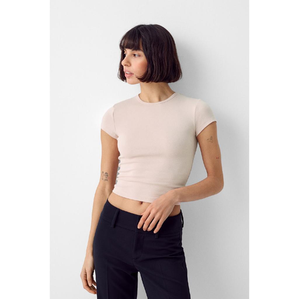 Футболка с коротким рукавом и круглым вырезом