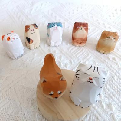Деревянная резная фигурка собаки кошки, ручная резьба по дереву, небольшая статуэтка животного, скульптура, украшение для домашнего офиса, рабочего стола, орнамент