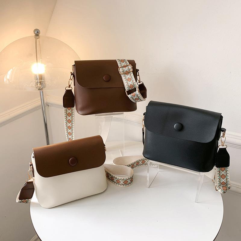 Модная и простая женская сумка через плечо с широким плечевым ремнем, большая вместимость, персонализированная цветовая гамма, новинка осени и зимы 2025 года