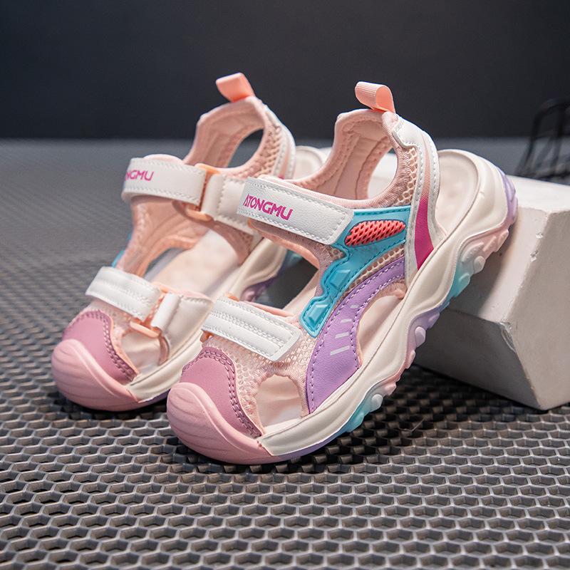 Детские легкие сандалии летние мальчики сумка голова крутые тапочки девочки полые пляжная обувь