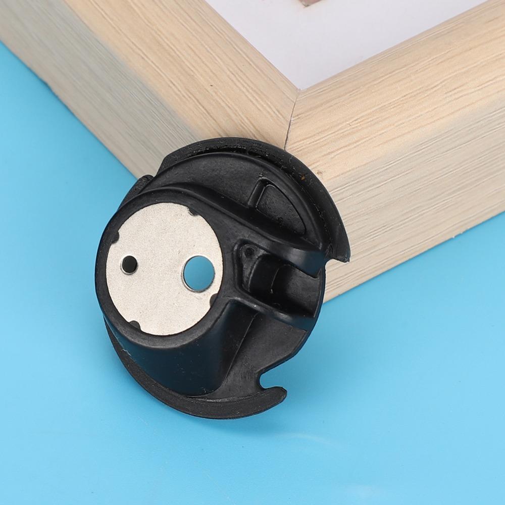 Многофункциональная крышка шпули Черный пластик, Железный крючок Катушкодержатель Вращающийся крючок Вращающийся катушкодержатель Швейная машина Аксессуар