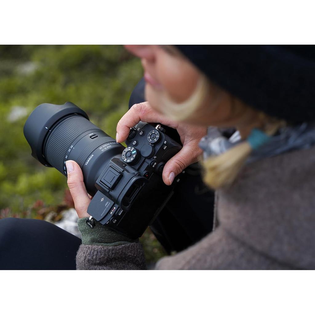 28-200mm F/2.8-5.6 Di III RXD Lens (Model A071) - Versatile Zoom Lens for Sony E-Mount Cameras