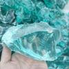 Крупные неровные стеклянные блоки для декора сада и двора