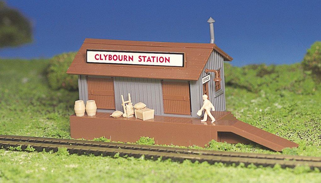 Bachmann Train - Plastic Building - Classic Kit - Freight Station - HO Scale [Parallel Import]