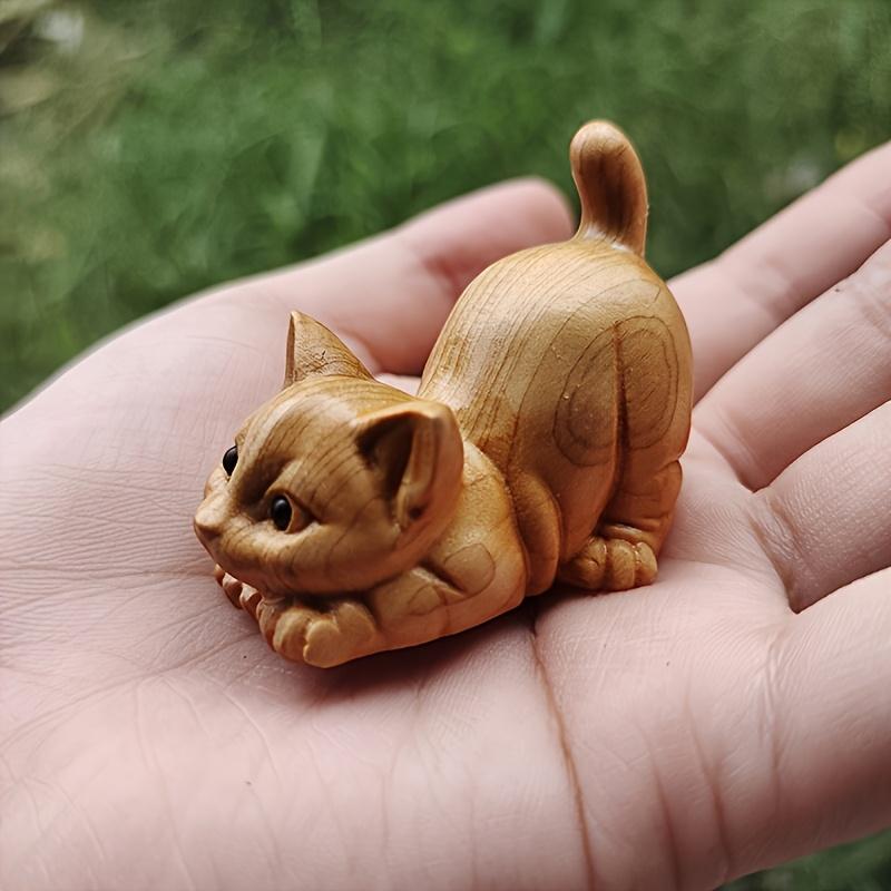 Статуэтка деревянного котенка ручной резьбы - Реалистичный миниатюрный декор кошки, Не требует электричества, Деревянное искусство ручной работы для дома и офисного стола