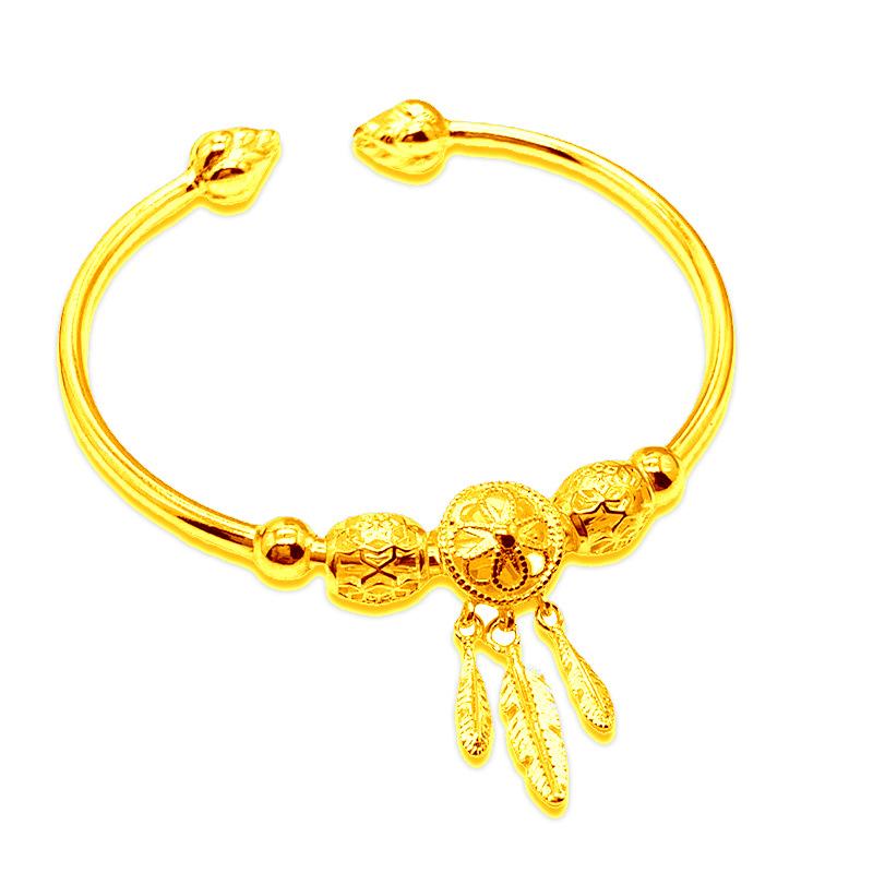 Модный девичий браслет