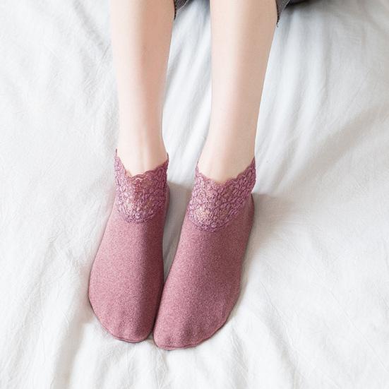 Women Winter Ankle Socks Thermal Socks with Lace Cuffs Warm Socks with Anti-Slip Sole for Daily Wear Street Dates