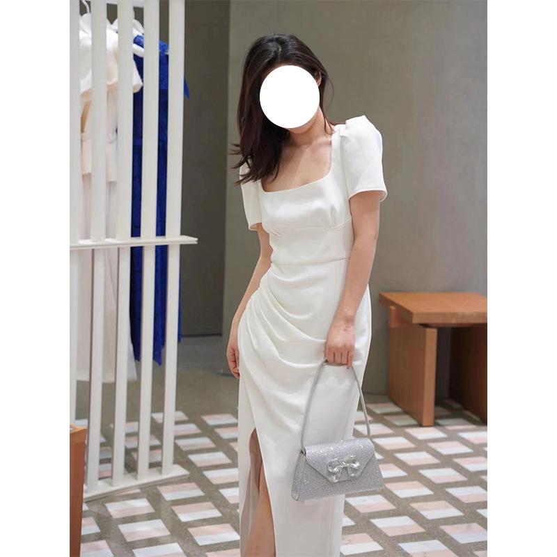 Элегантное ретро-платье миди с квадратным вырезом, плиссировкой, рукавами-фонариками и разрезом