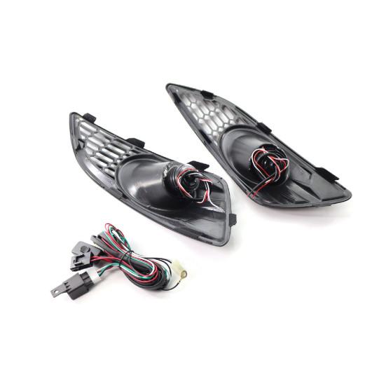 2Pcs LED Fog Light Long-lasting High Brightness White Lens Black Front Fog Lamp D2BZ15266CB for FORD FIESTA JA8 2013.01-2017.12