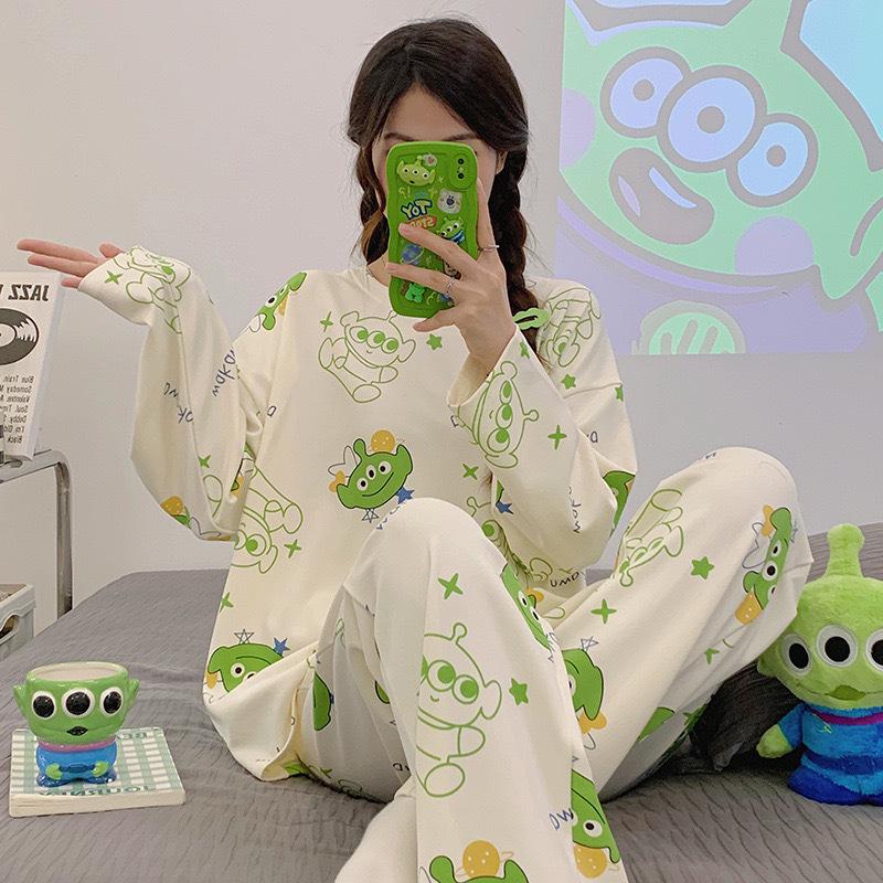 Women's Cute Cartoon Pajama Set - Long-Sleeve Top & Trousers