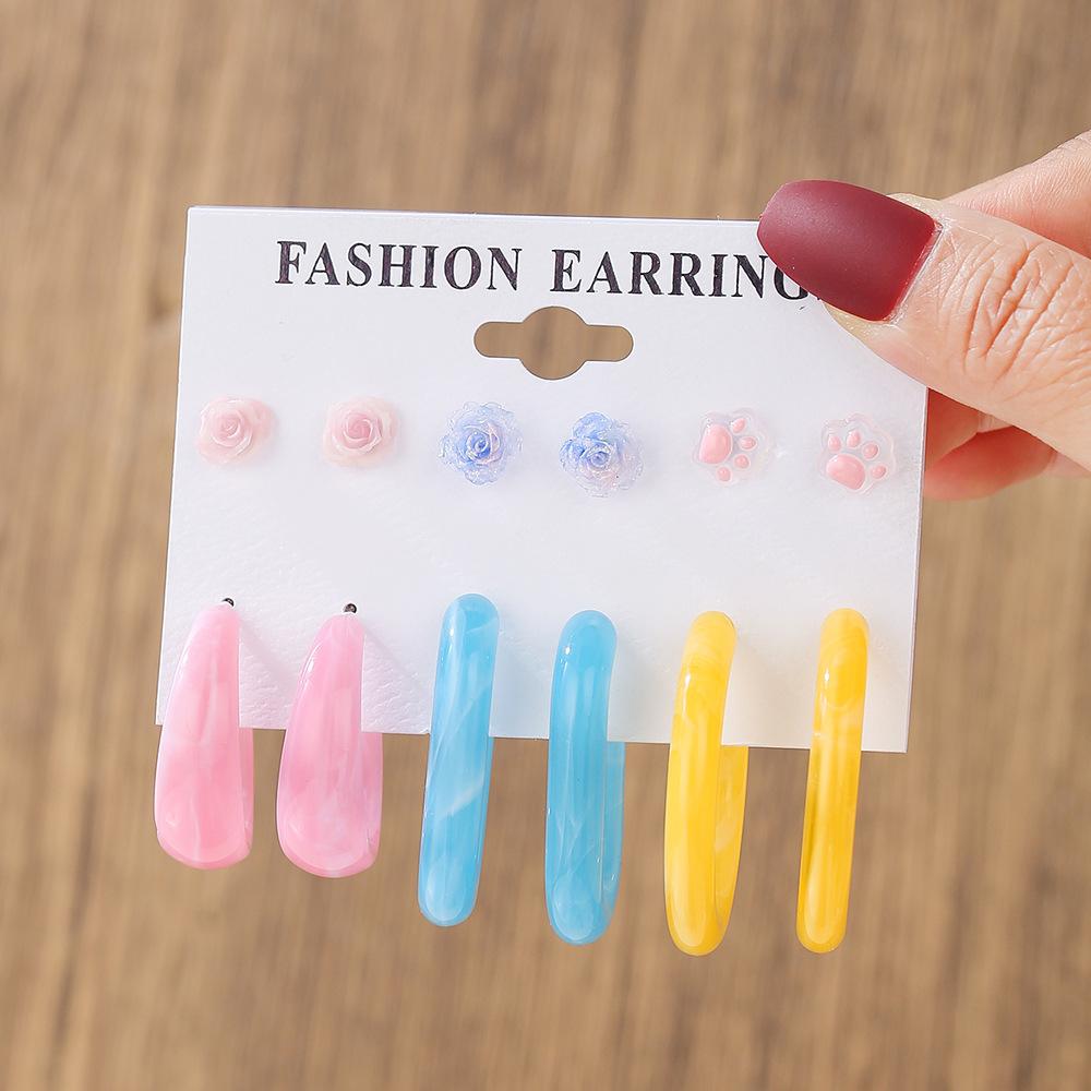 Oversold personalized C-shaped earrings set, colorful resin small stud earrings, love bow, cute earrings.