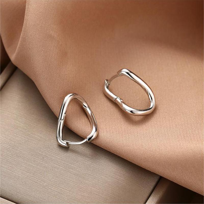 1Pair  Vintage Simple Circle Hoop Stud Earrings For Women Accessories Trend Personality Twisted Geometric Design Jewelry
