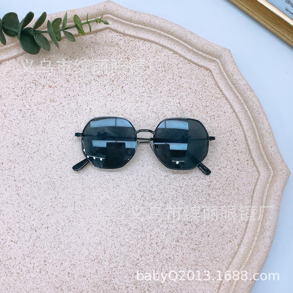 Солнцезащитные очки для путешествий и защиты от ультрафиолета для детей, металлическая оправа, милые детские вогнутые очки для ношения прилива