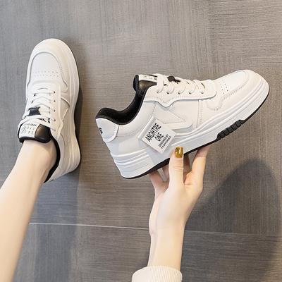 Белые туфли для студентов из кожи с толстой подошвой, увеличивающие рост, повседневные кроссовки